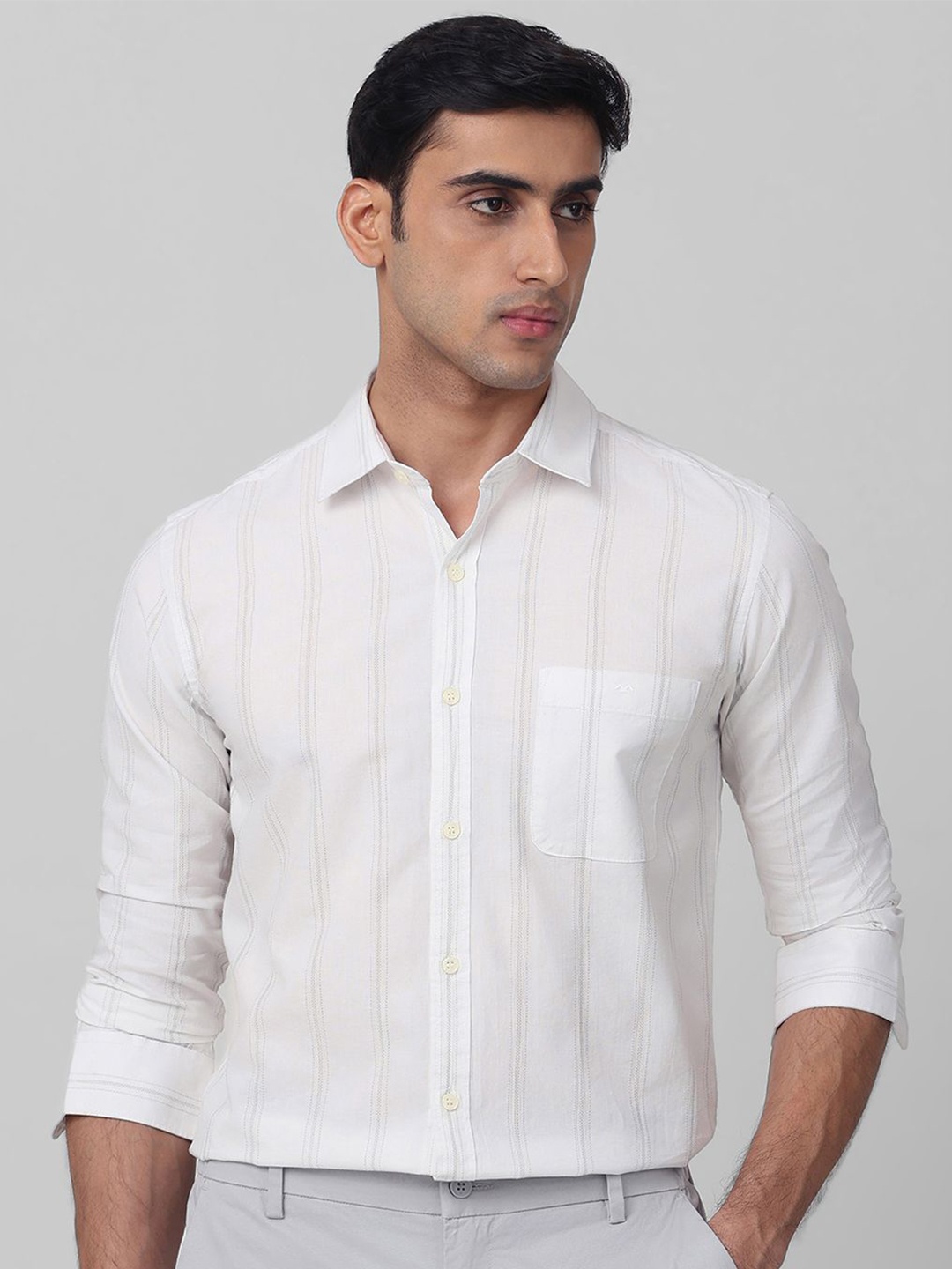 

Mufti Men Spread Collar Vertical Striped Cotton Slim Fit Casual Shirt, White