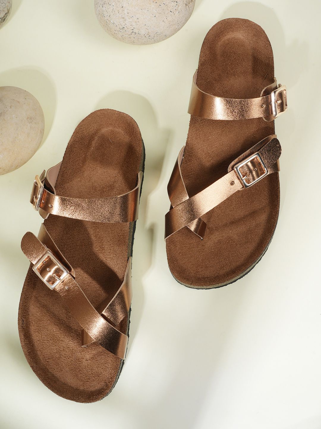 

MOZAFIA Women One Toe Flats with Buckles, Gold