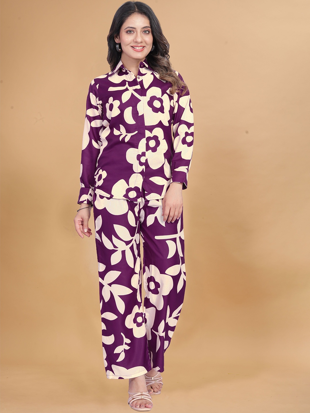 

Rujave Floral Printed Shirt With Trousers, Purple