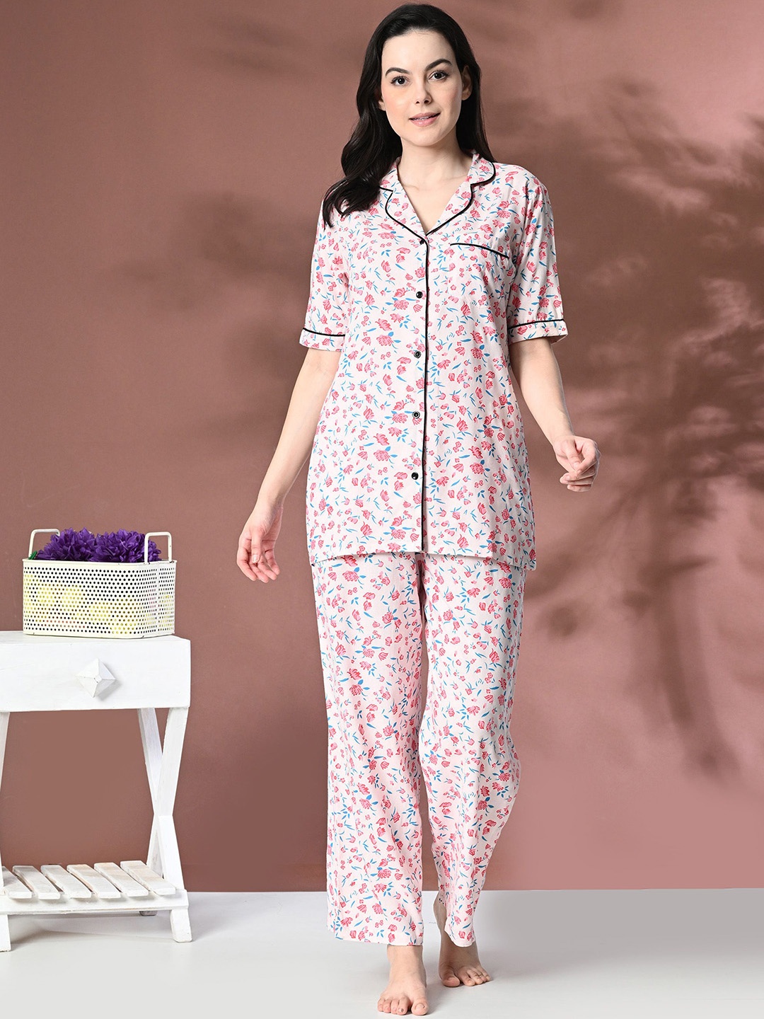 

Mintmarie Women Floral Printed Night suit, Pink