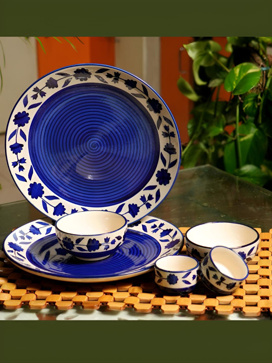 

Freakway Blue & White 6 Pieces Ceramic Dishwasher and Microwave Safe Dinner Set