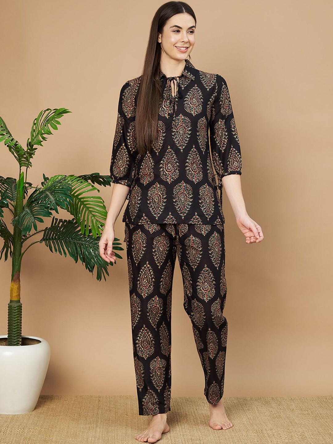 

ETC Women Printed Pure Cotton Night suit, Black