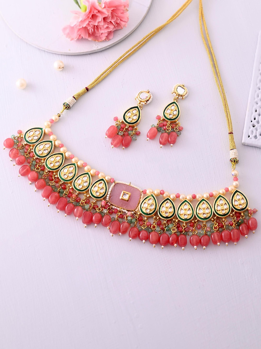 

DASTOOR Gold-Plated Kundan-Studded & Beaded Necklace & Earrings