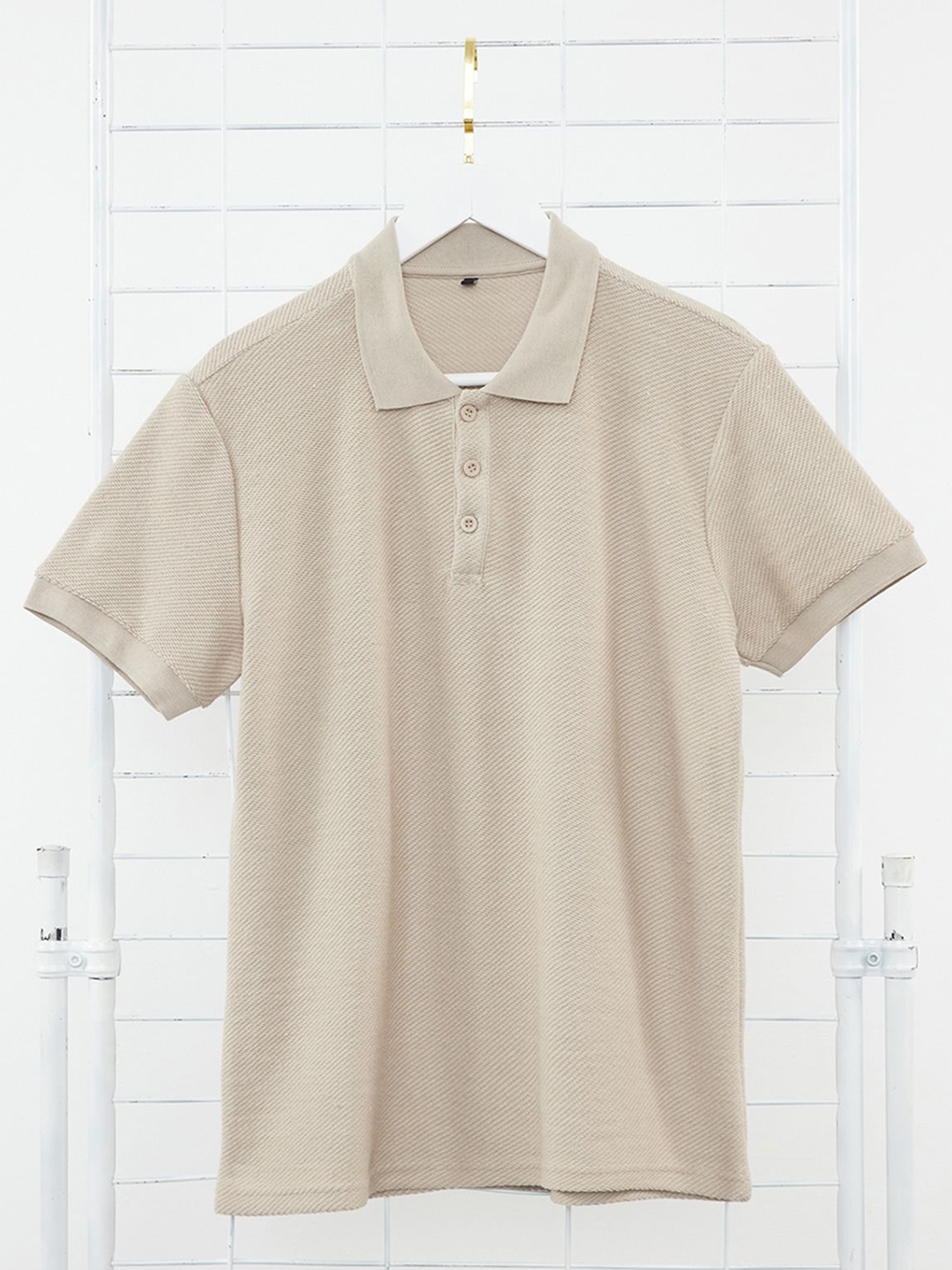 

Trendyol Men Checked Henley Neck Raw Edge T-shirt, Na