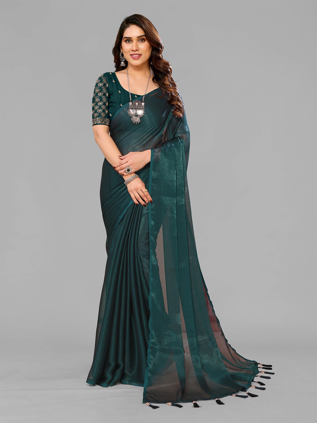 

saretramall Solid Saree With Blouse Piece, Green