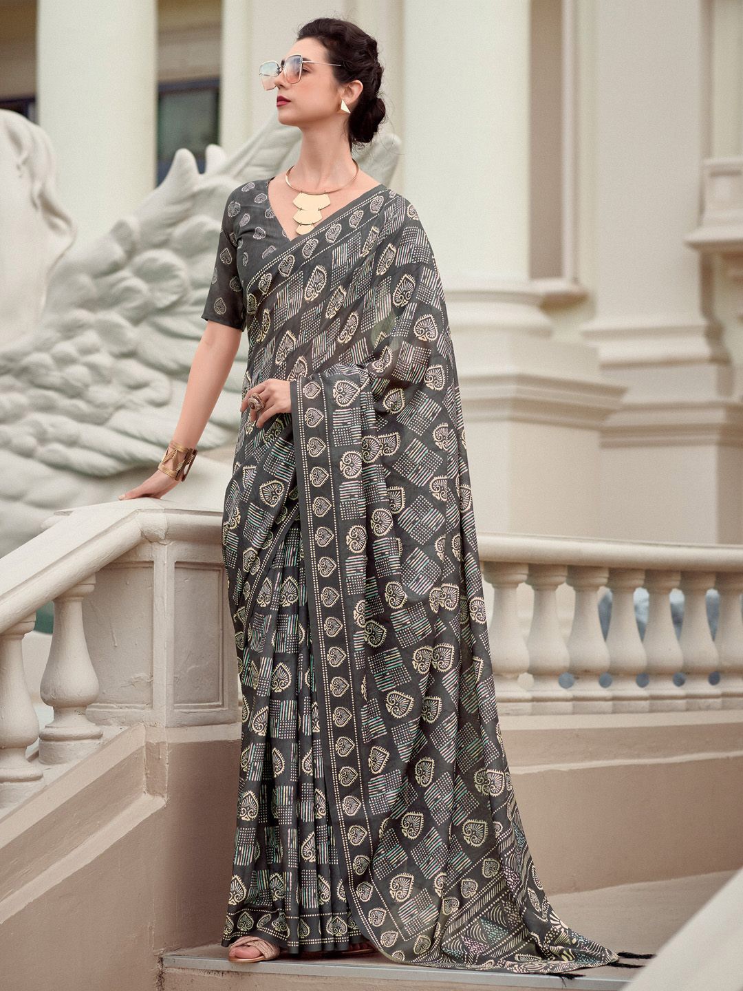 

Anouk Ethnic Motifs Printed Saree With Blouse Piece, Grey