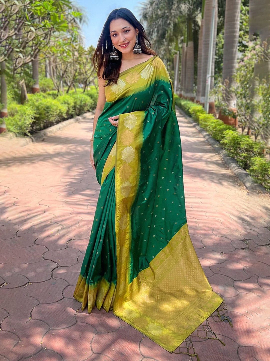 

Mitera Woven Design Zari Banarasi Saree, Green