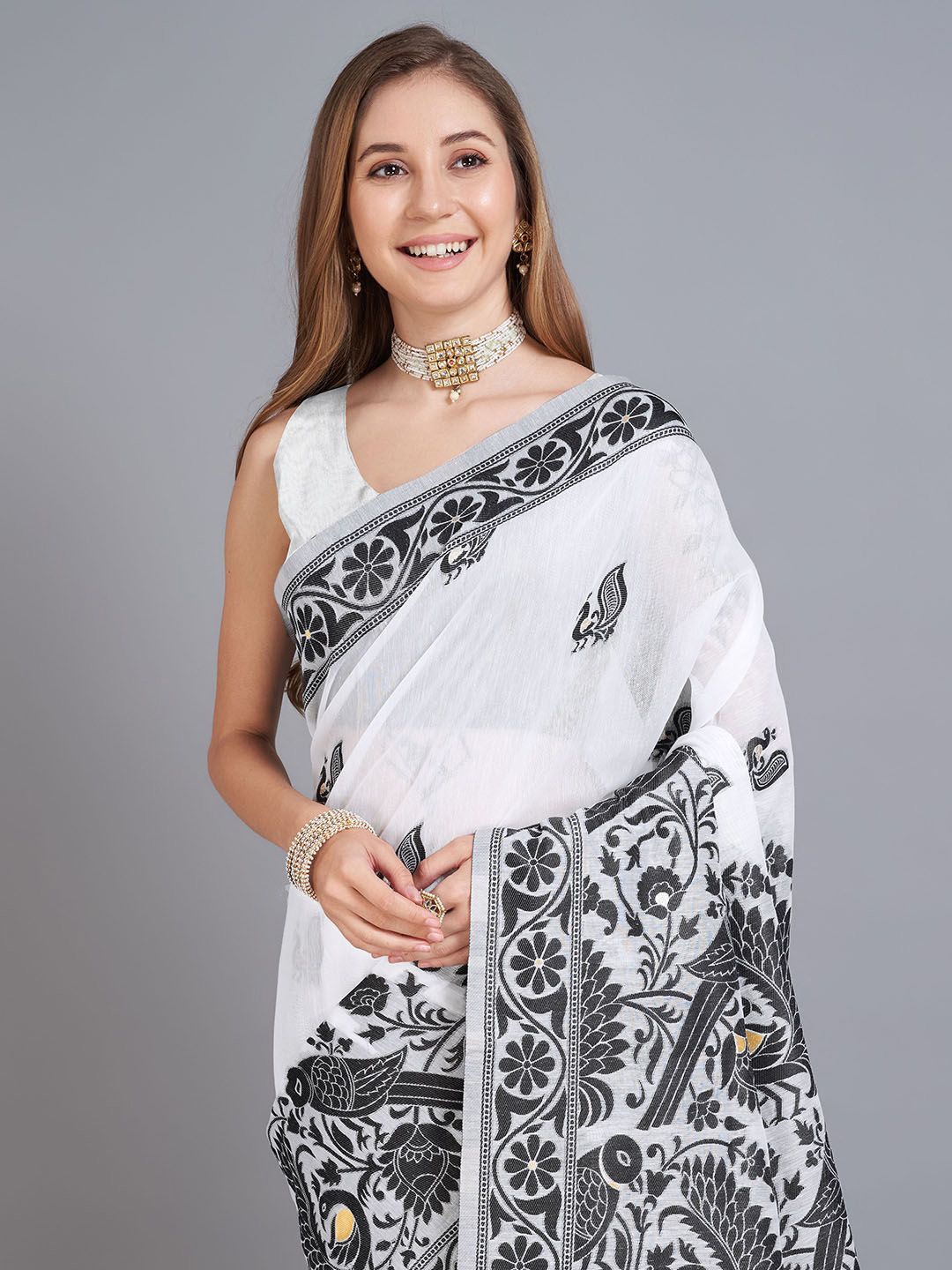 

NIWAA Ethnic Motifs Woven Design Saree, Black