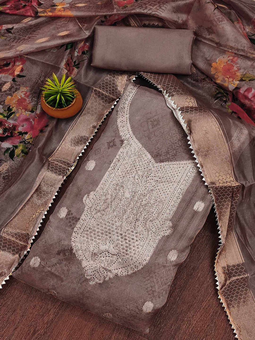 

Peachmode Organza Beads & Stones Unstitched Dress Material, Mauve