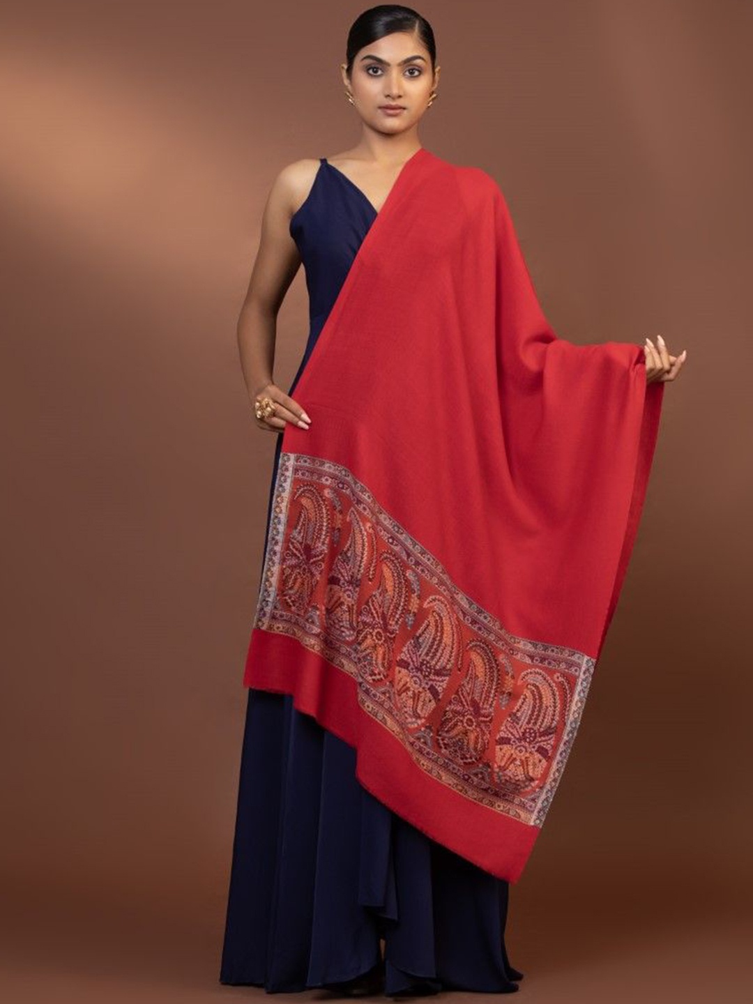 

MODARTA Embroidered Border Designed Woollen Shawl, Red