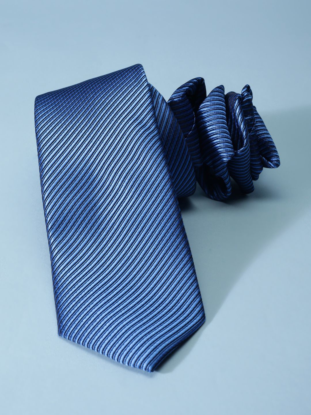 

Allen Solly Men Striped Broad Tie, Blue