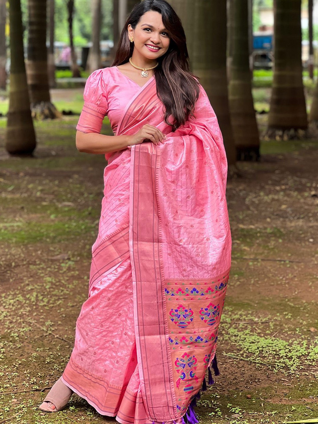 

Ishin Woven Design Zari Silk Paithani Saree, Pink