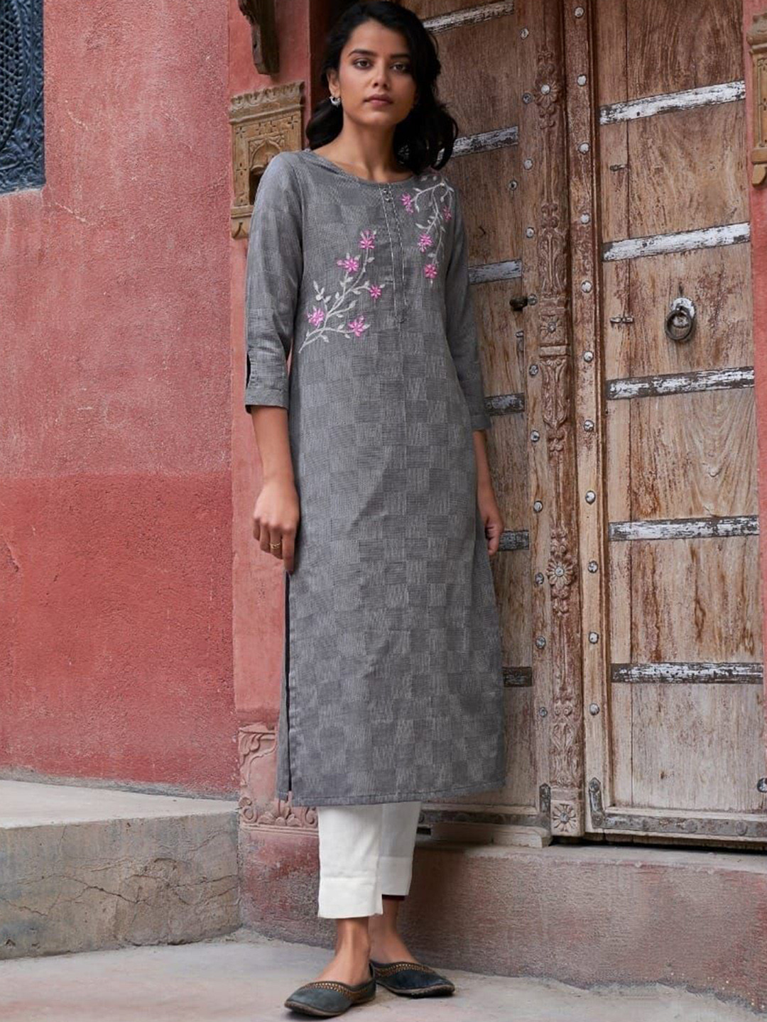 

AUTUMN LANE Floral Embroidered Straight Thread Work Pure Cotton Kurta & Trousers, Grey