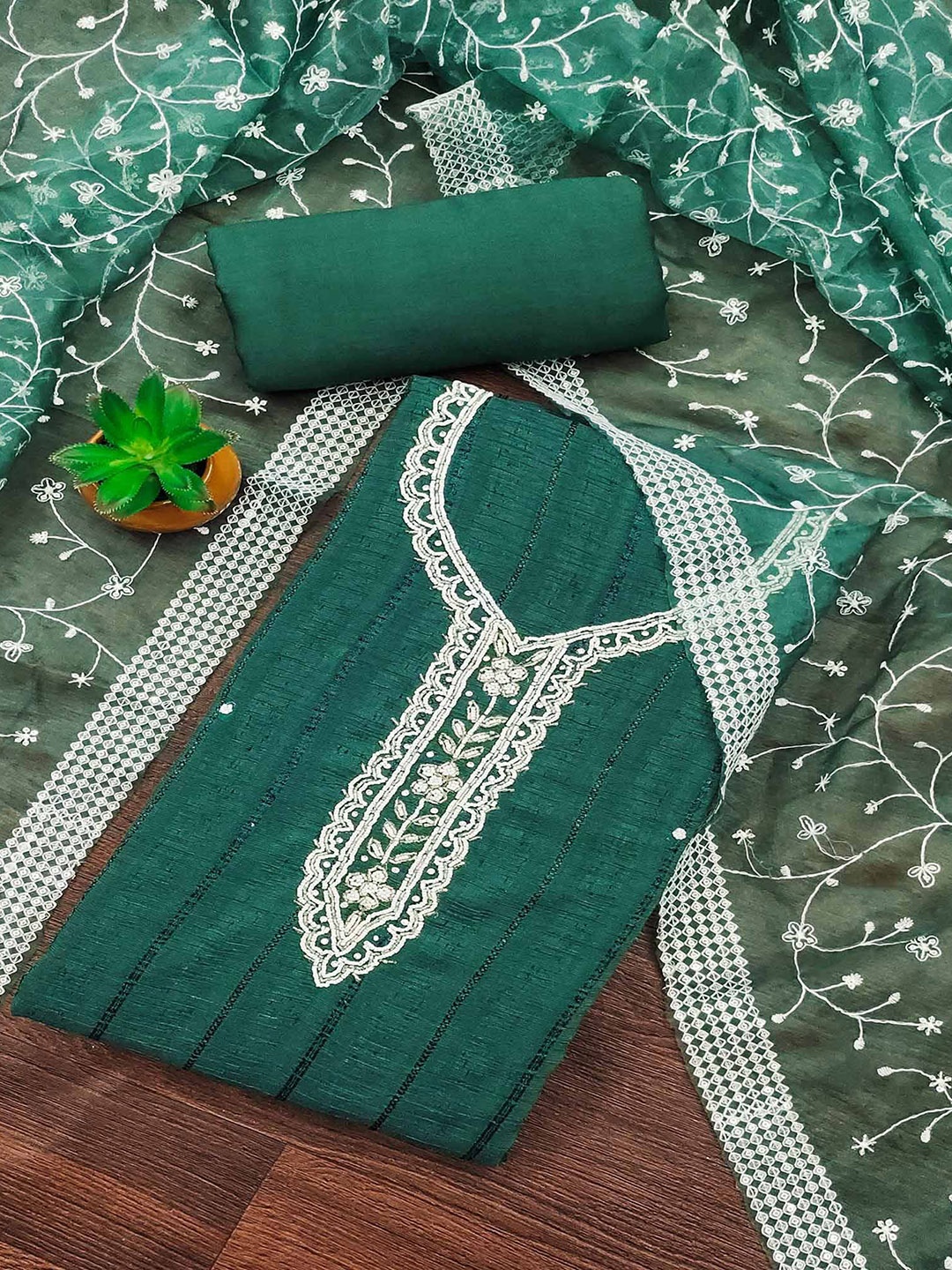 

Peachmode Floral Embroidered Beads and Stones Pure Cotton Unstitched Dress Material, Green