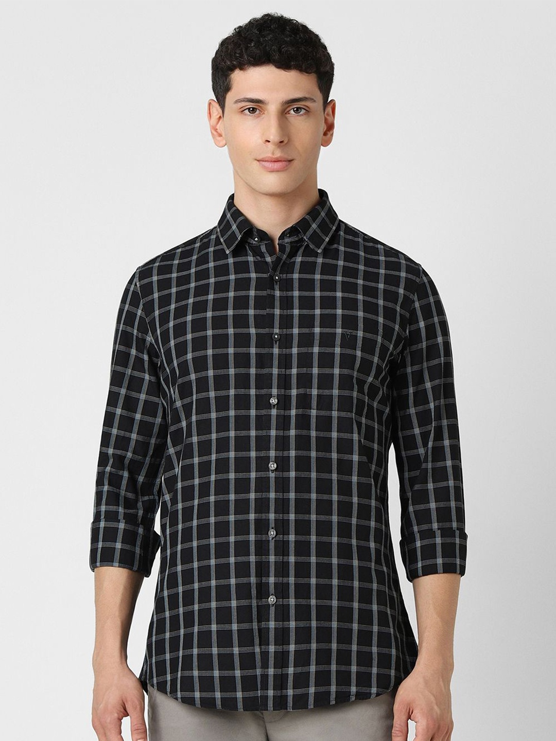 

Van Heusen Sport Men Spread Collar Tartan Checked Cotton Slim Fit Casual Shirt, Black
