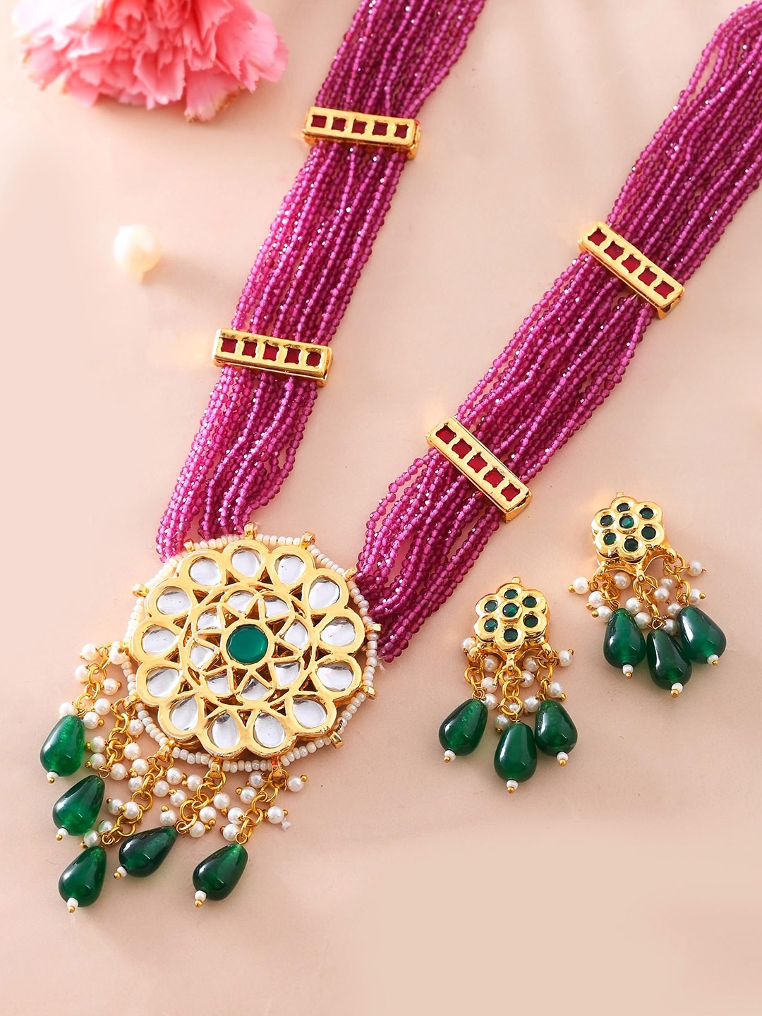 

DASTOOR Gold-Plated Kundan-Studded & Beaded Necklace & Earrings