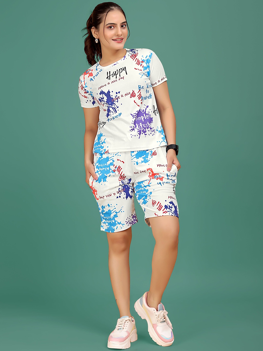 

SAKARMAA Women Printed T-Shirt With Shorts Co-Ords, White