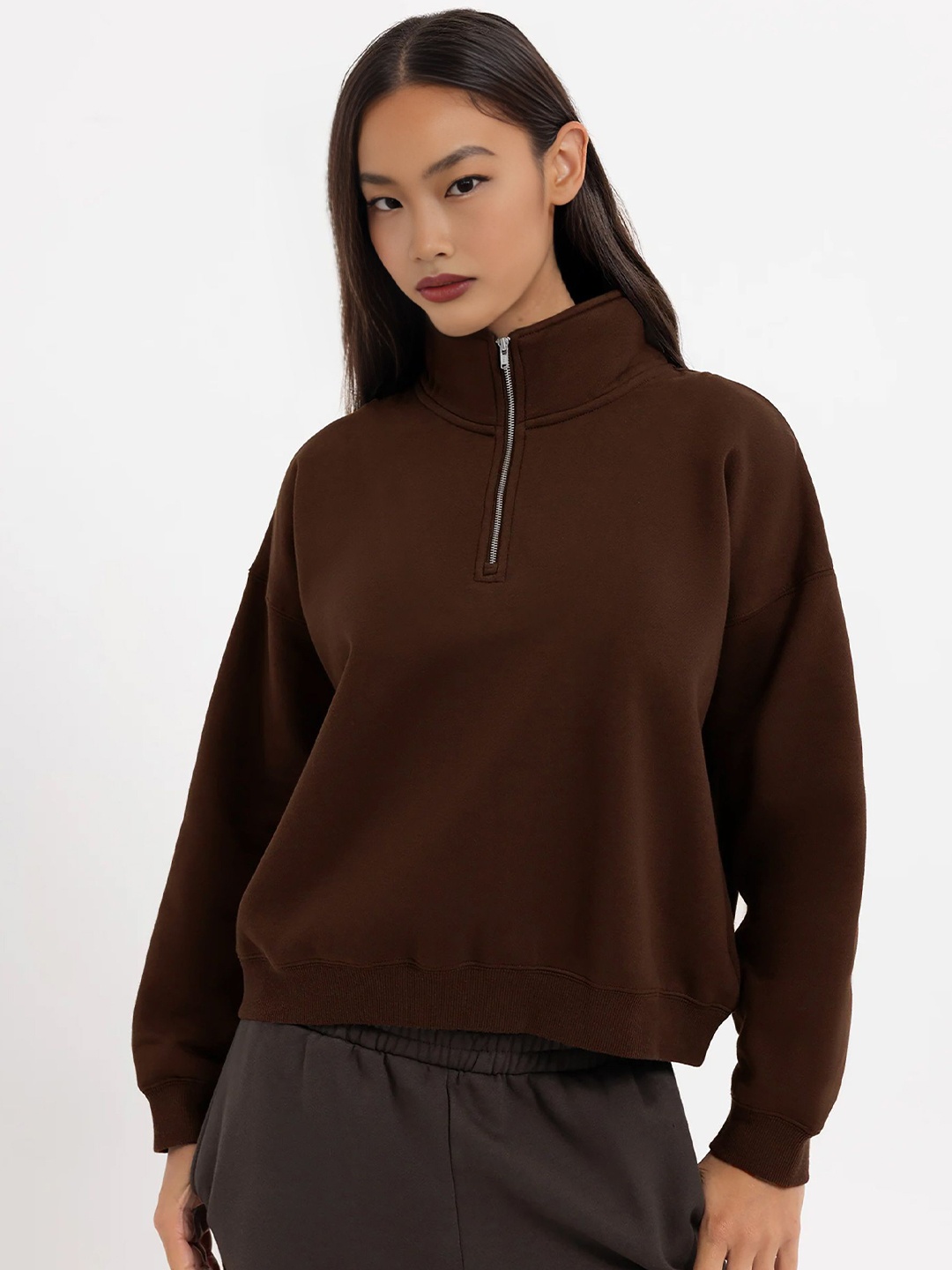 

MISCHIEF MONKEY Women Solid High Neck Pullover Sweatshirt, Brown