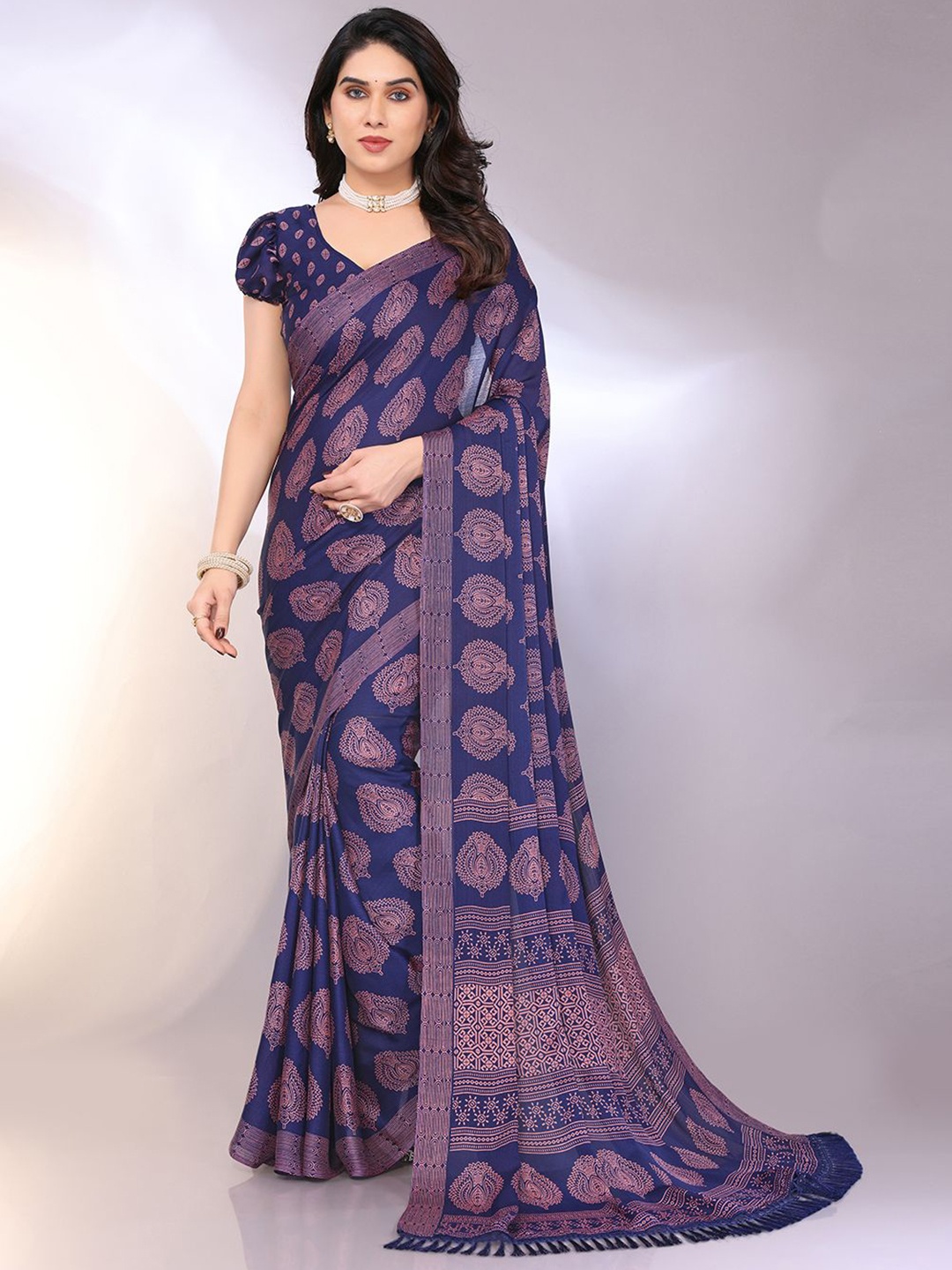 

FABMORA Ethnic Motifs Saree, Navy blue