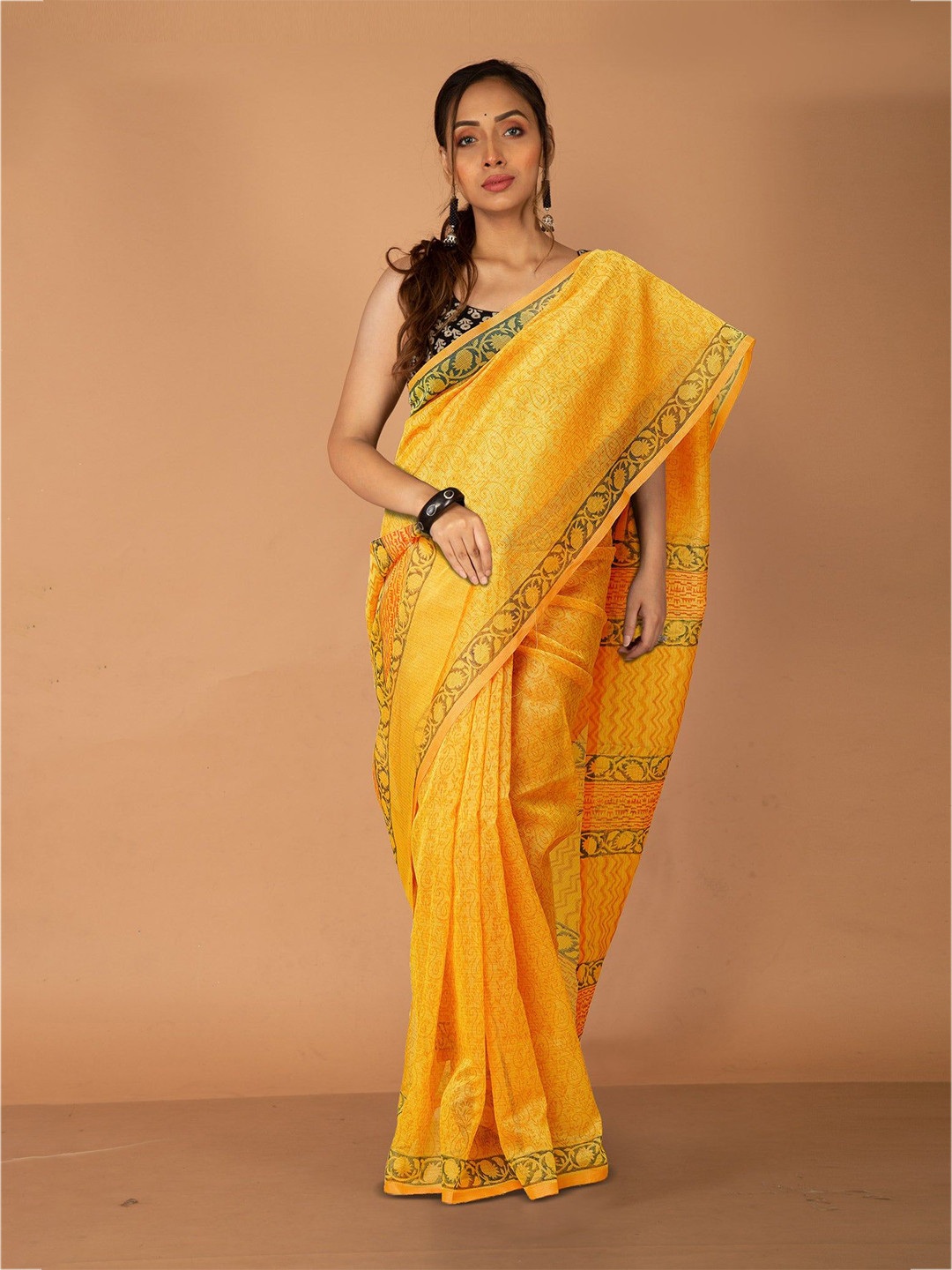 

Unnati Silks Ethnic Motifs Block Print Saree, Yellow