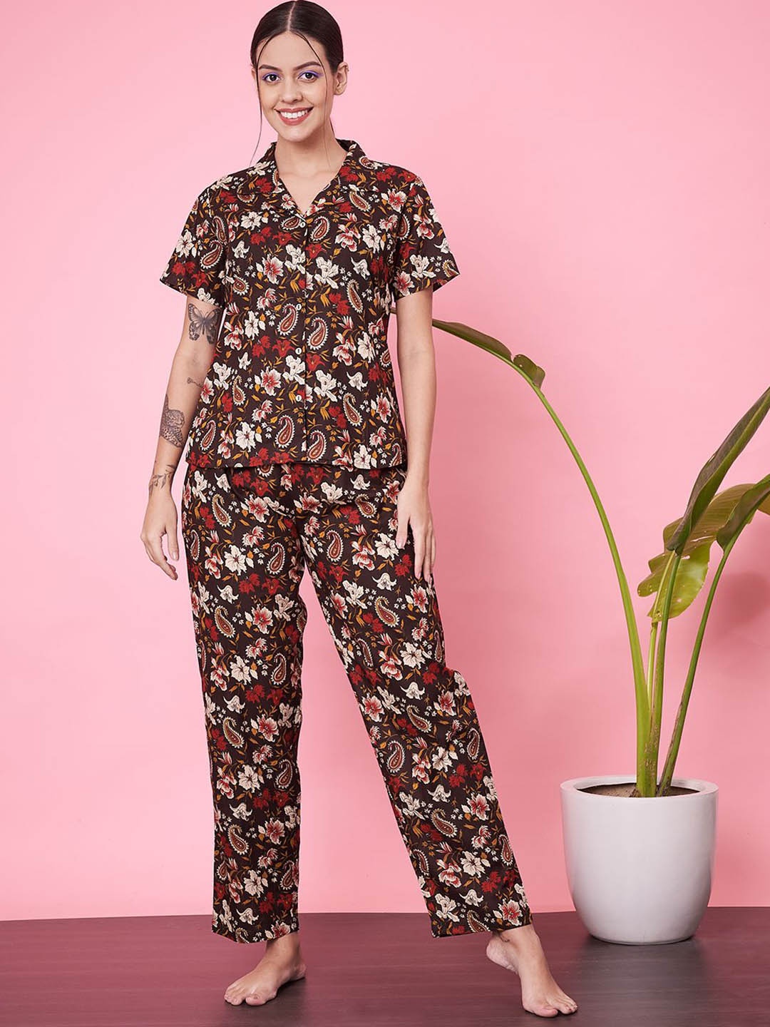 

ETC Women Floral Printed Pure Cotton Night suit, Brown