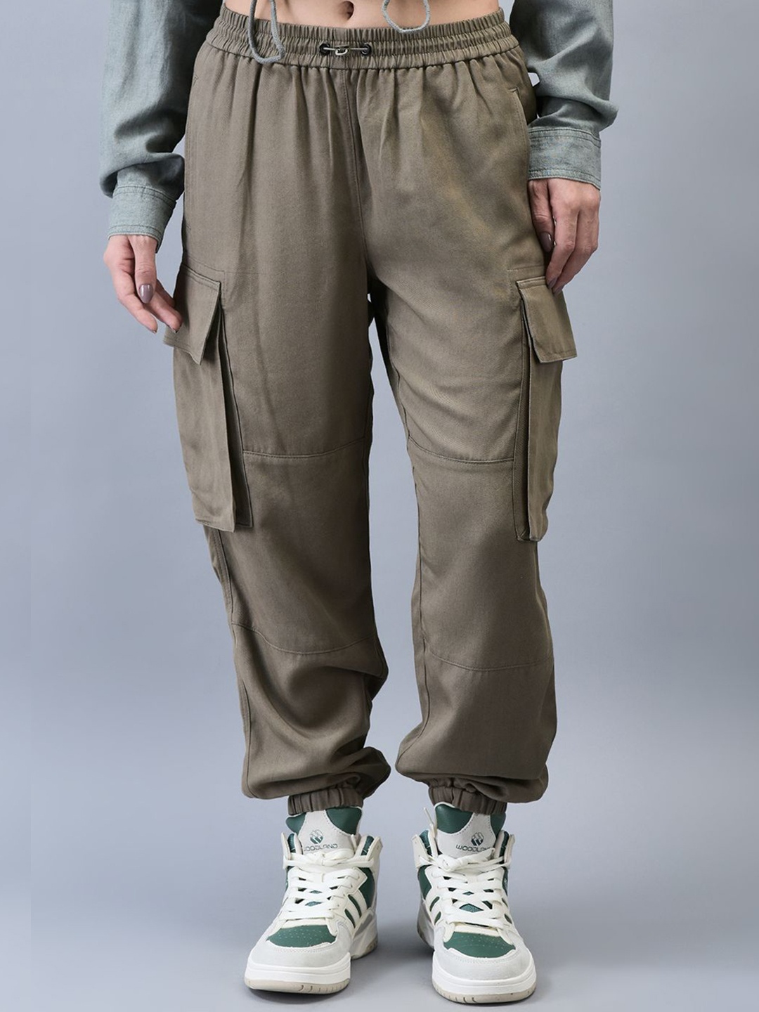 

Woodland Women Regular Fit Cargos Trousers, Brown