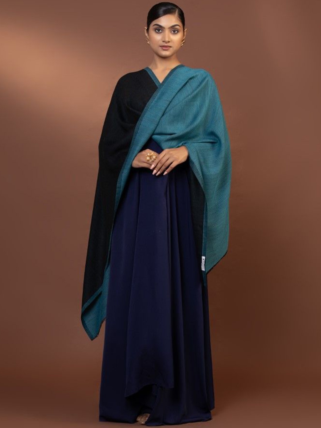 

MODARTA Fringed Border Woollen Shawl, Blue
