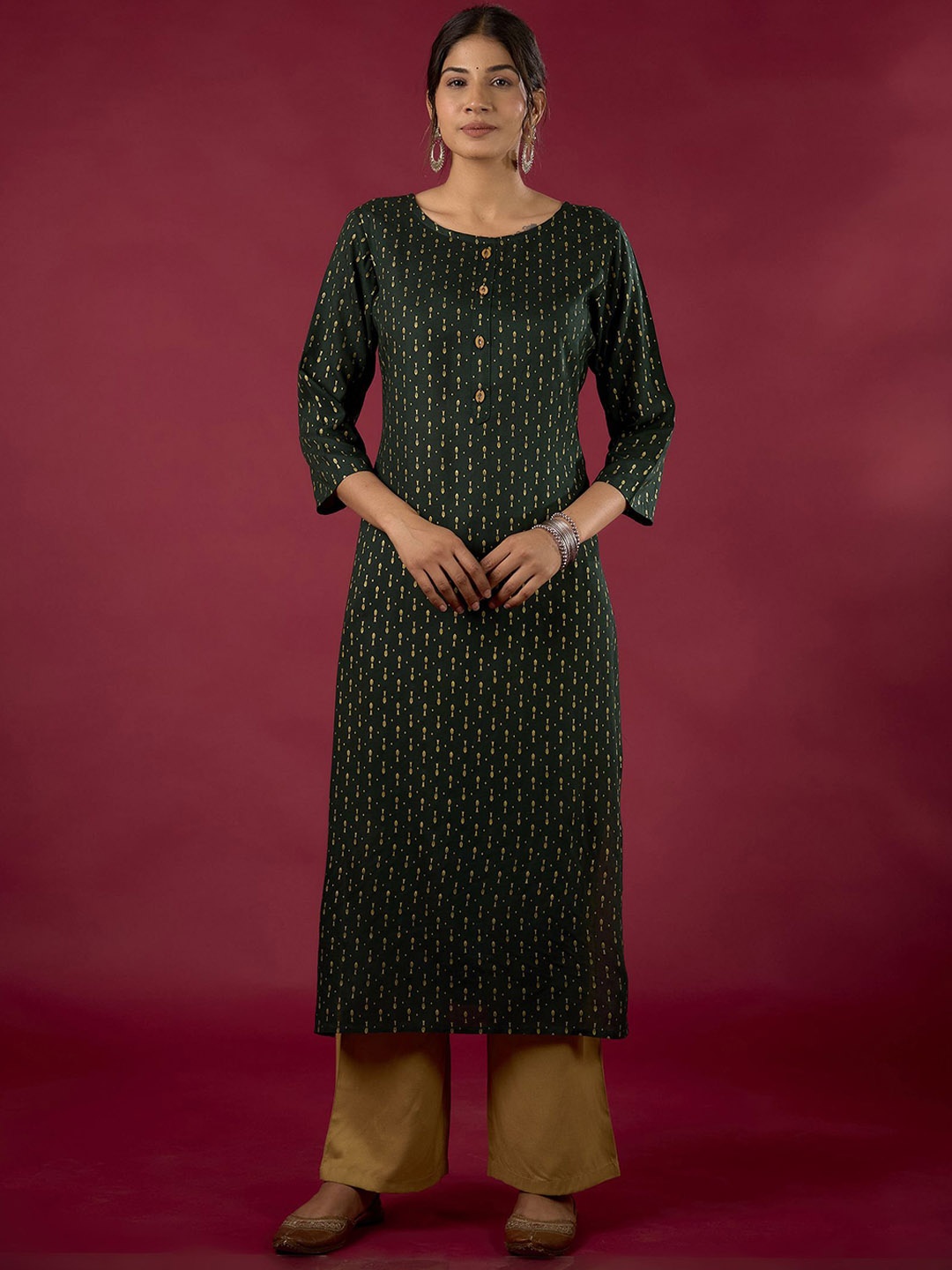 

Sa Rasa Floral Printed Round Neck Straight Kurta, Green