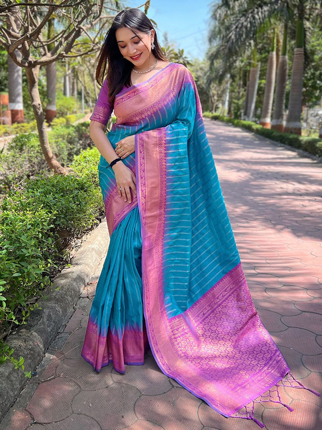 

Mitera Woven Design Zari Banarasi Saree, Blue