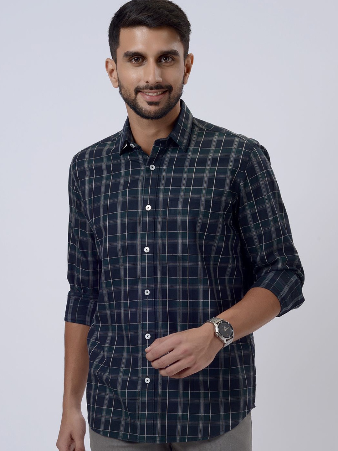 

JADE BLUE Men Spread Collar Tartan Checked Cotton Casual Shirt, Navy blue