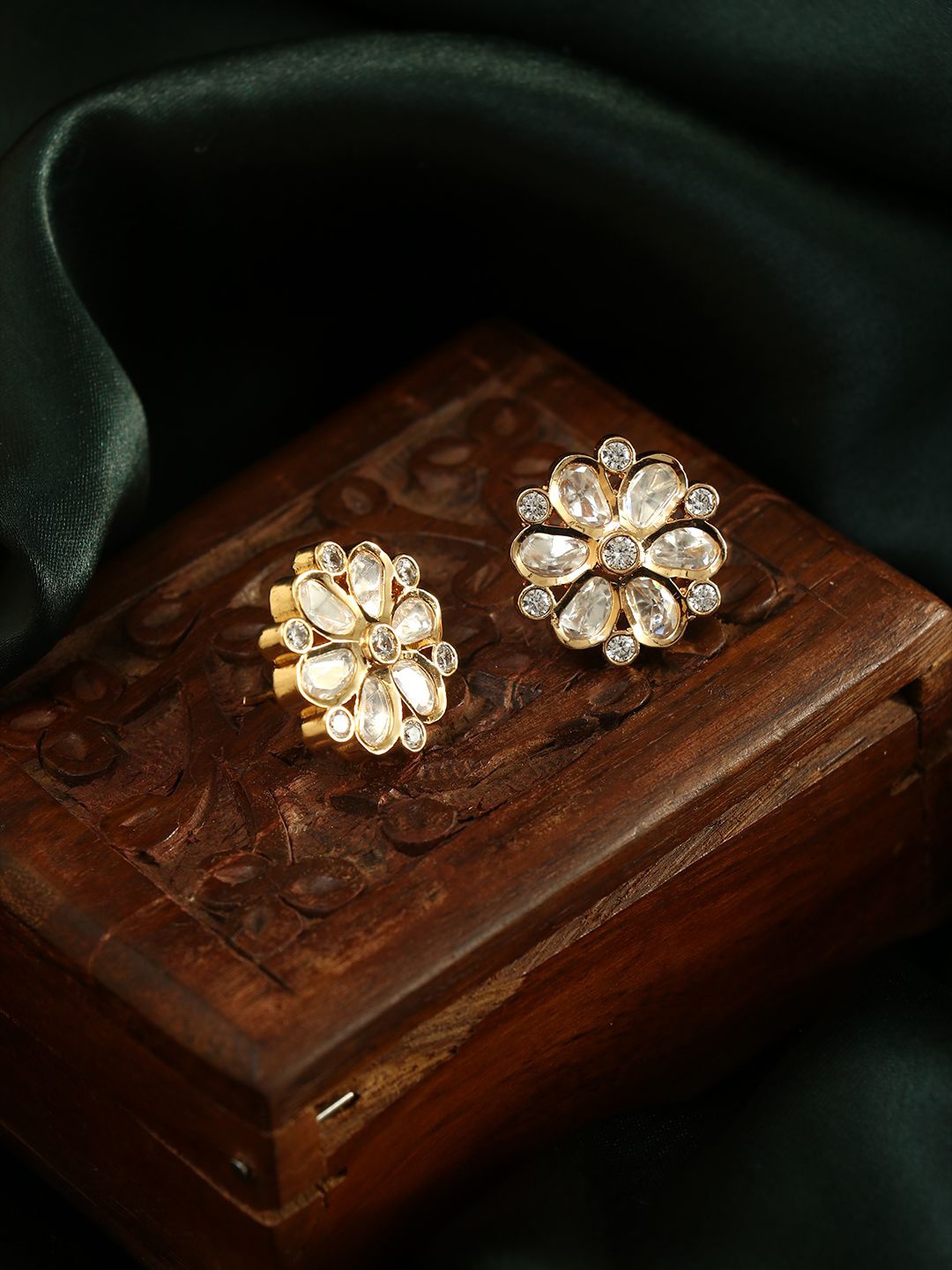 

House of Pataudi Gold Plated Floral Kundan Stoned Studded Studs
