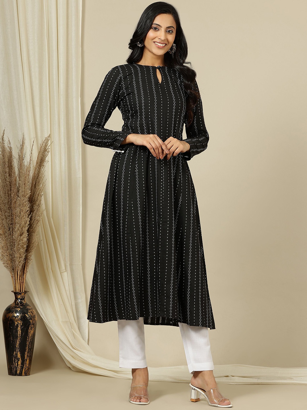 

MASSTANI BY INDDUS Woven Design Keyhole Neck Cotton A-Line Kurta, Black
