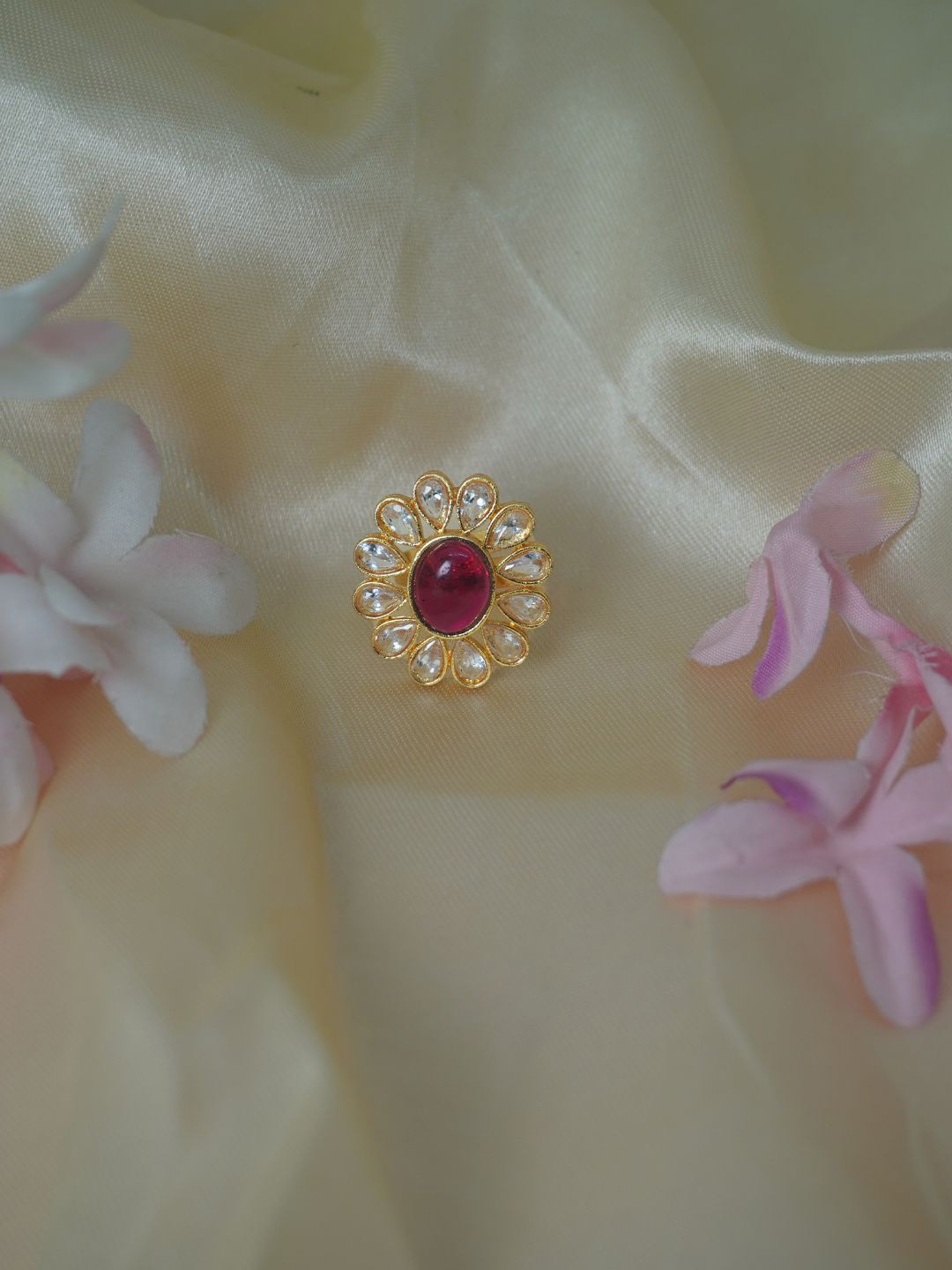

Niscka Gold-Plated Kundan Stone-Studded Finger Ring