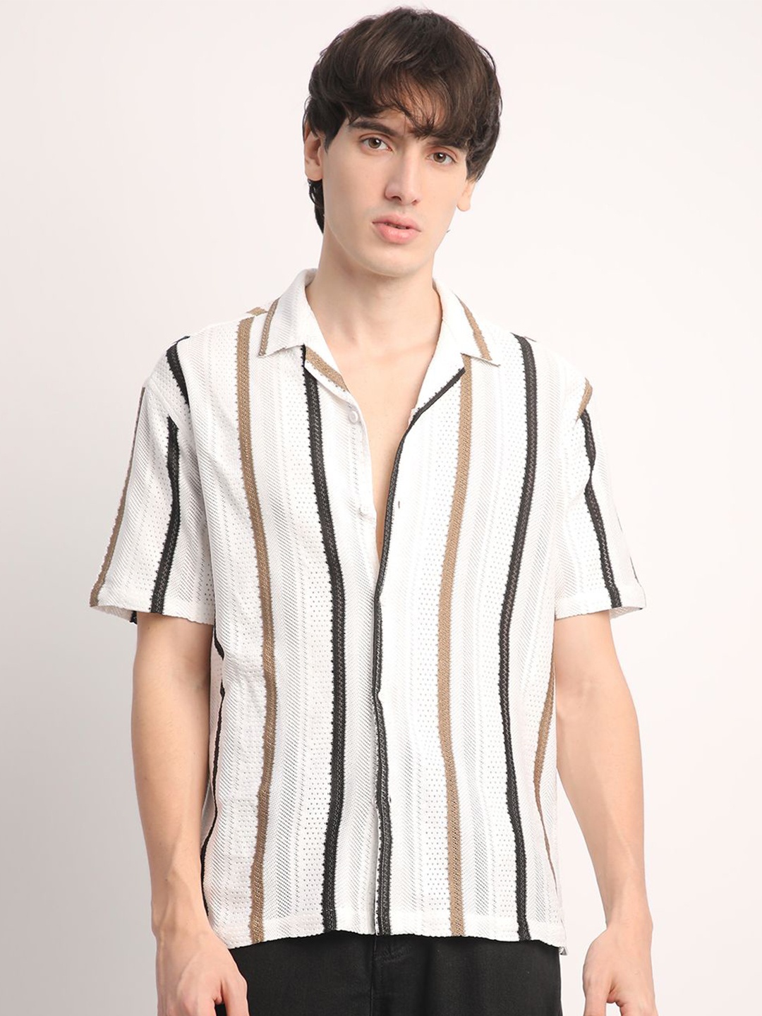 

Voroxy Men Relaxed Cuban Collar Vertical Striped Polycotton Casual Shirt, White