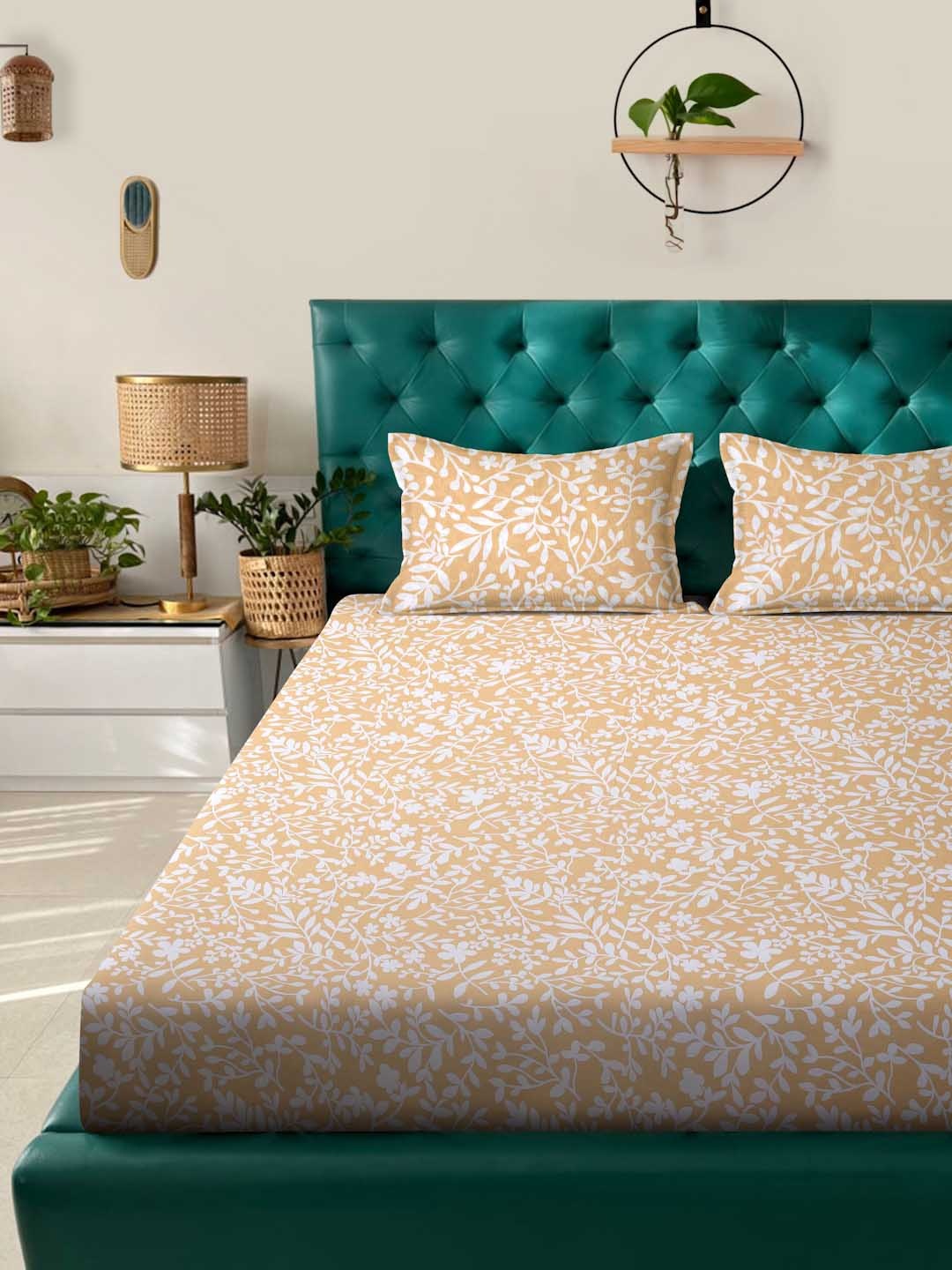 

ROSARA HOME Peach Cotton Floral 144 TC King Bedsheet with 2 Pillow Covers