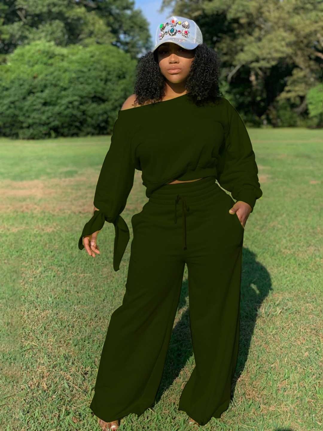 

KPOP One Shoulder Long Sleeves Crop Top With Trousers, Green