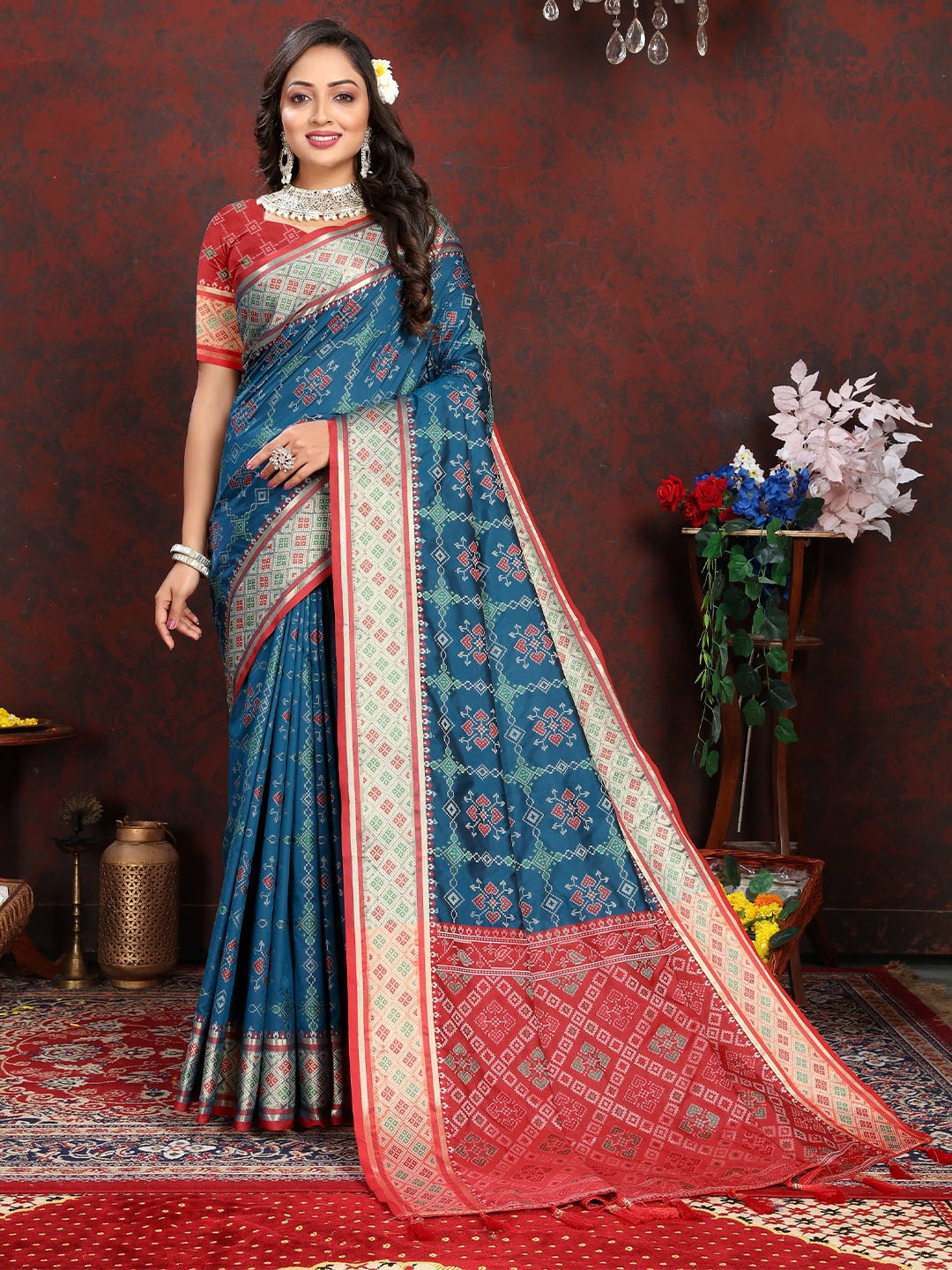 

Zeekha Woven Design Zari Pure Silk Kanjeevaram Saree, Navy blue