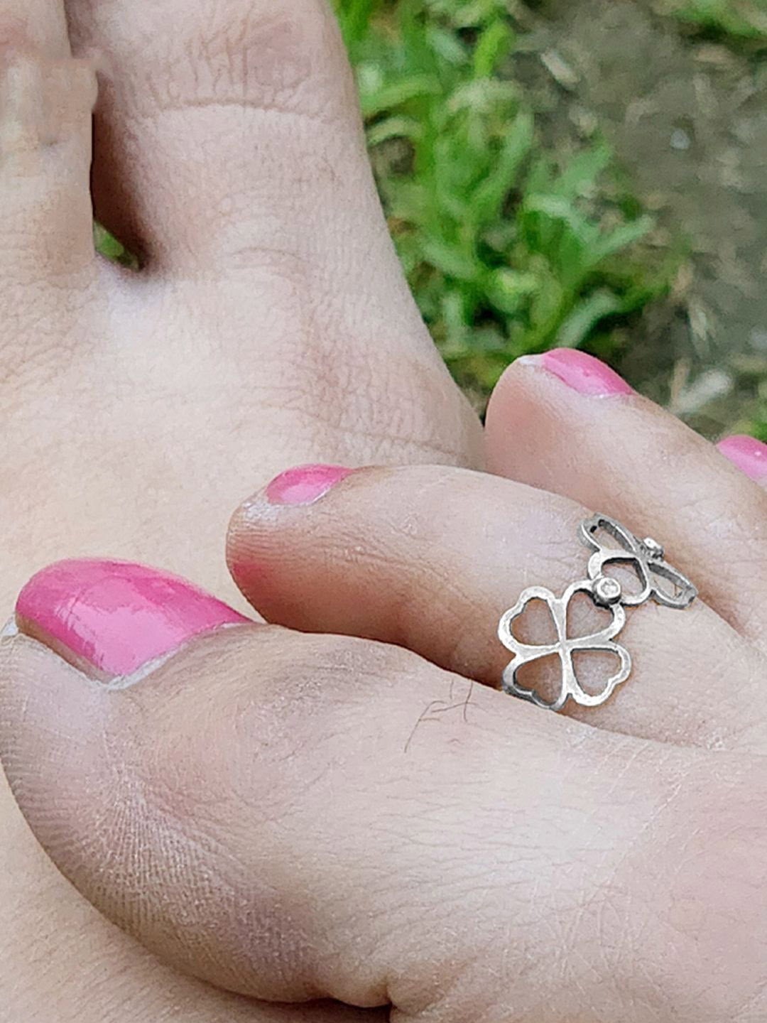 

Sangria 925 Sterling Silver Floral Design Toe Rings
