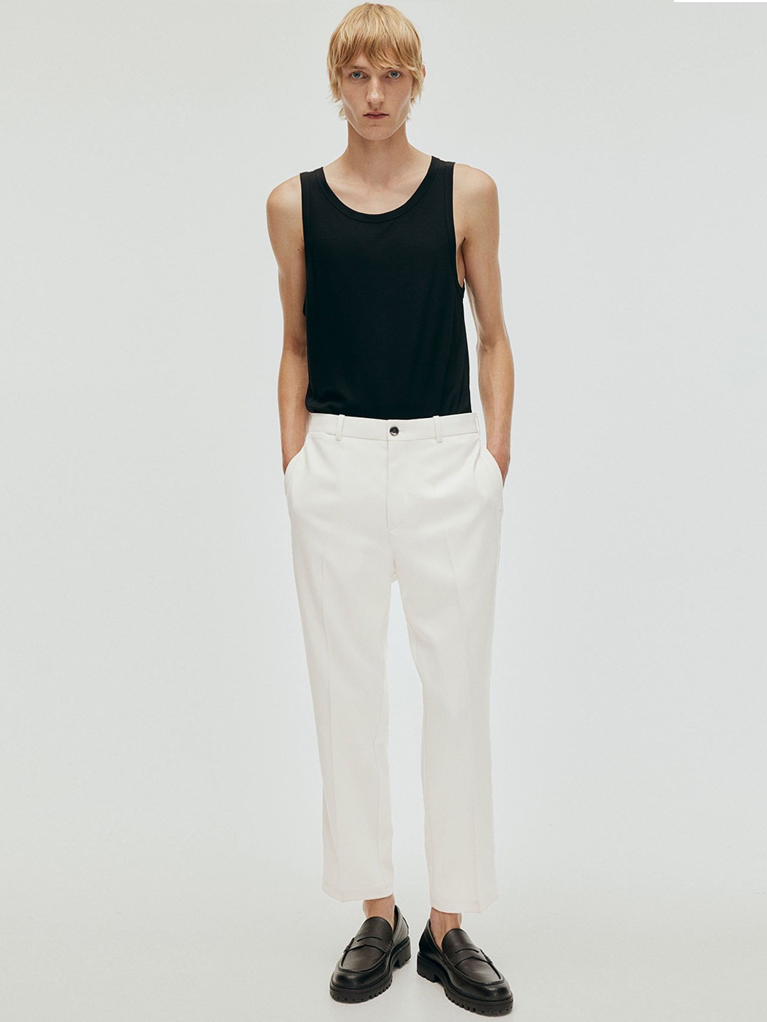 

H&M Men Regular Fit Cropped trousers, White