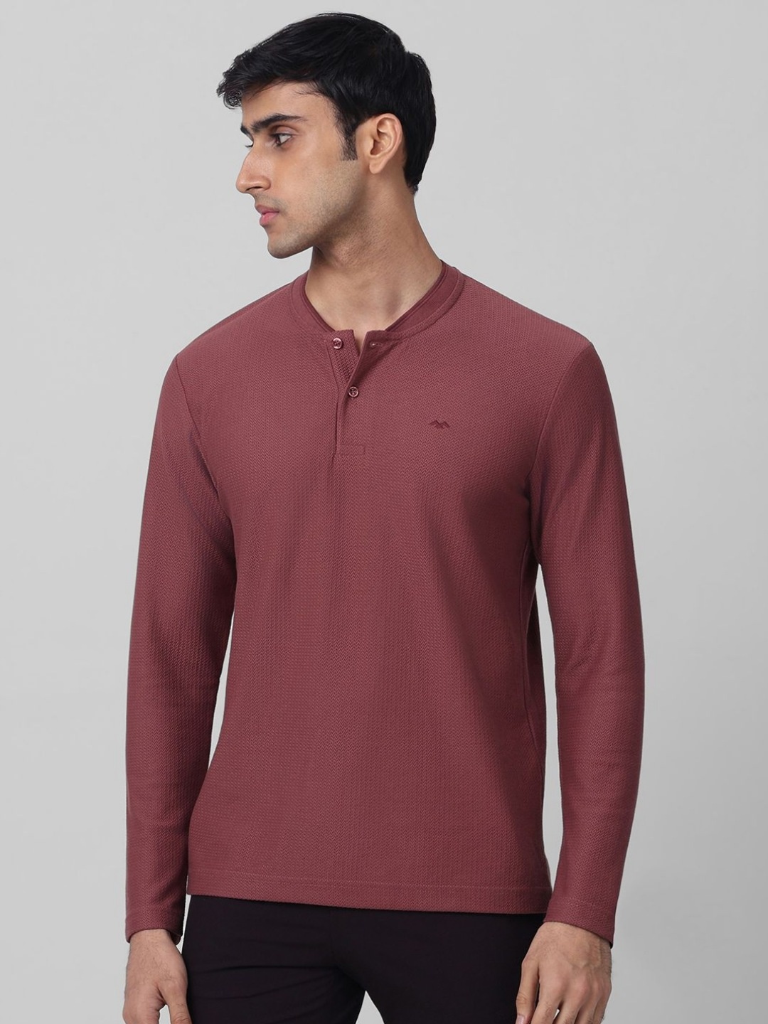 

Mufti Men Self Design Henley Neck Cotton Slim Fit T-shirt, Maroon