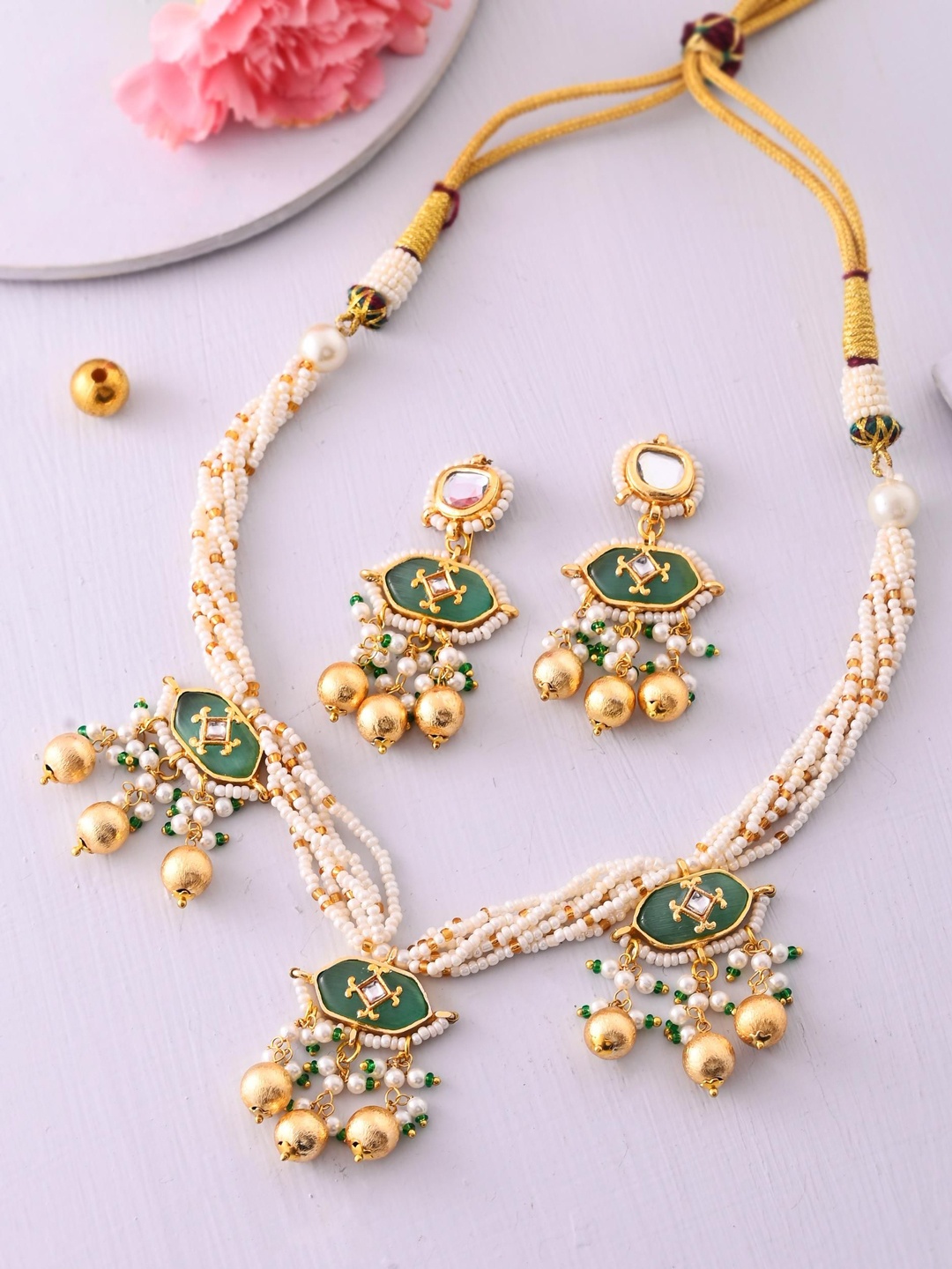 

DASTOOR Gold-Plated Kundan-Studded & Beaded Necklace & Earrings