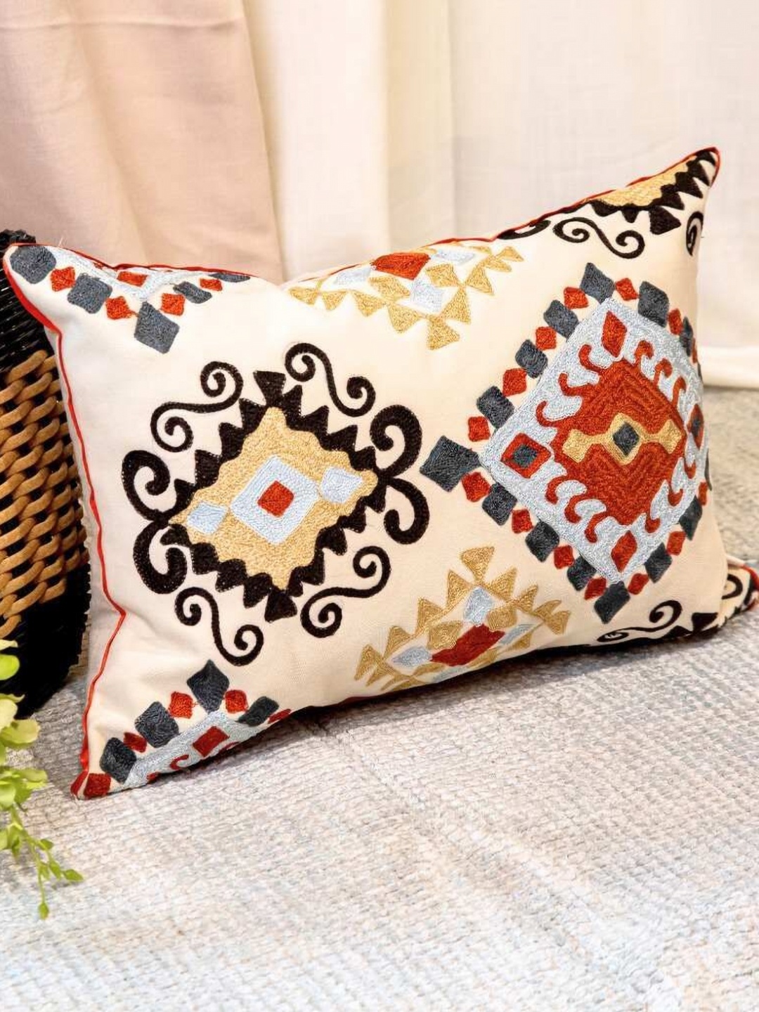 

ALCOVE Red & White Ethnic Motifs Velvet Rectangle Cushion Cover