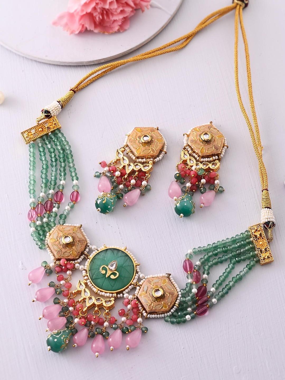 

DASTOOR Gold-Plated Kundan-Studded & Beaded Necklace & Earrings