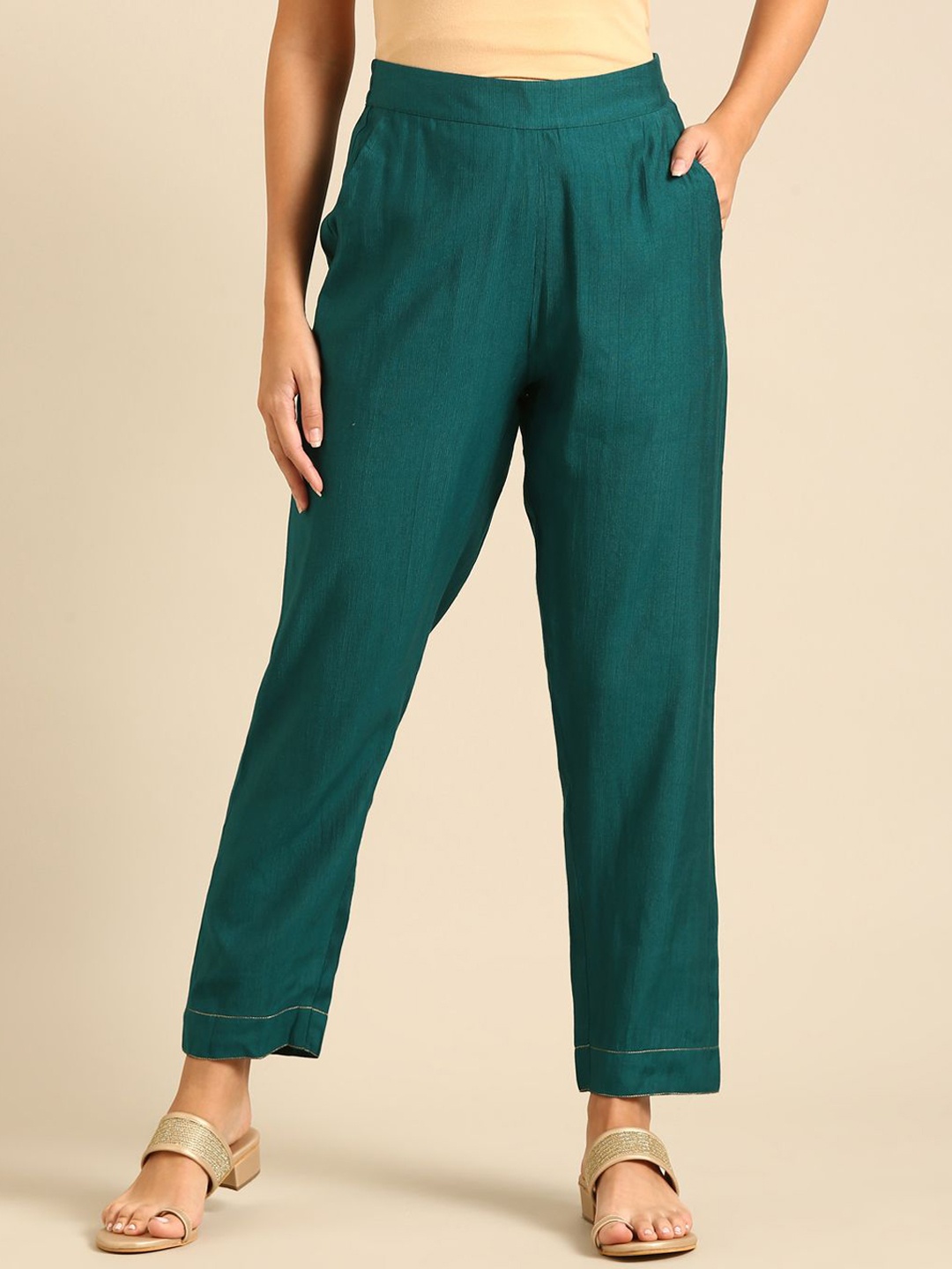 

De Moza Women Mid-Rise Solid Trousers, Green