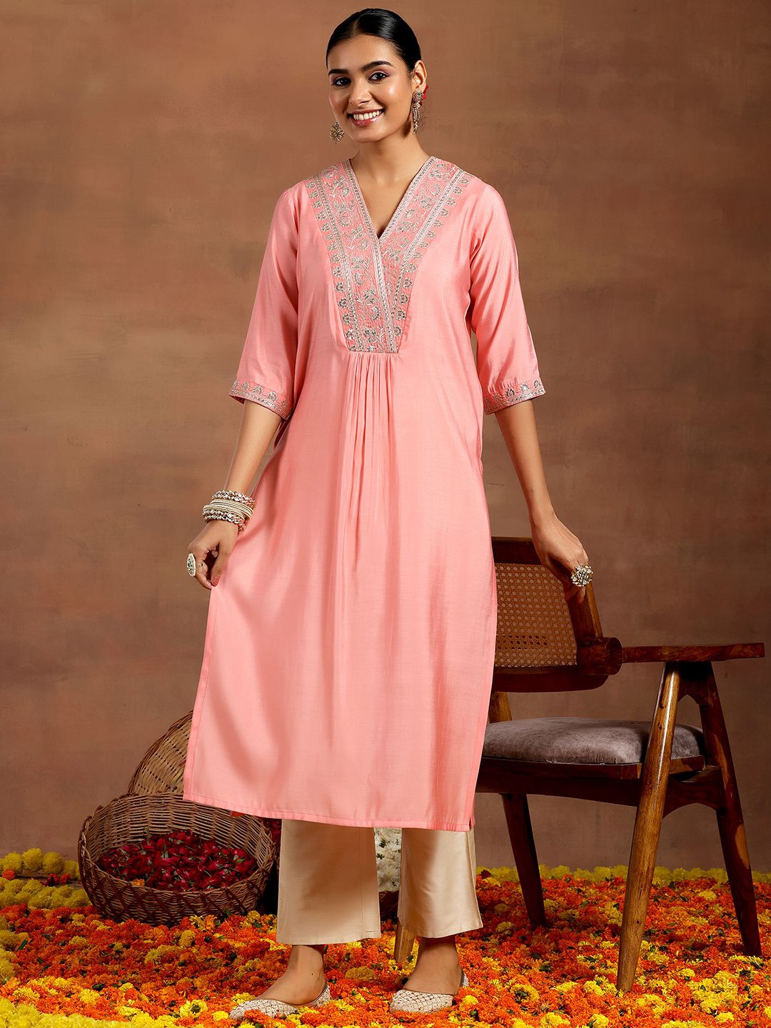 

Libas Floral Yoke Design V-Neck Sequinned Straight Kurta, Peach