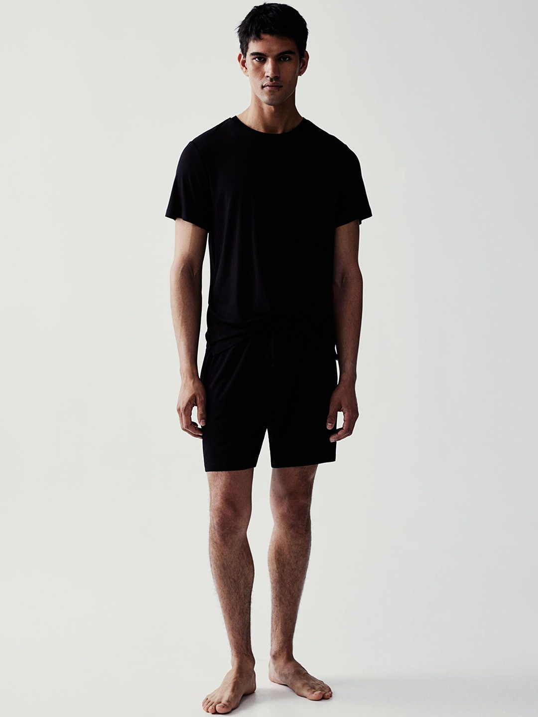 

H&M Men T-shirt & Shorts Night Suit, Black