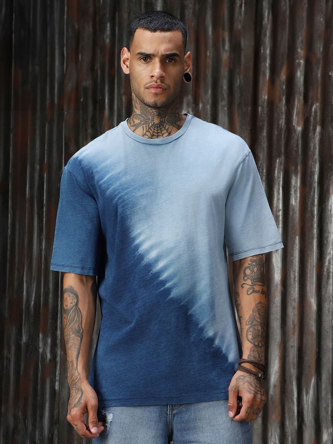 

High Star Men Colourblocked Round Neck T-Shirt, Blue