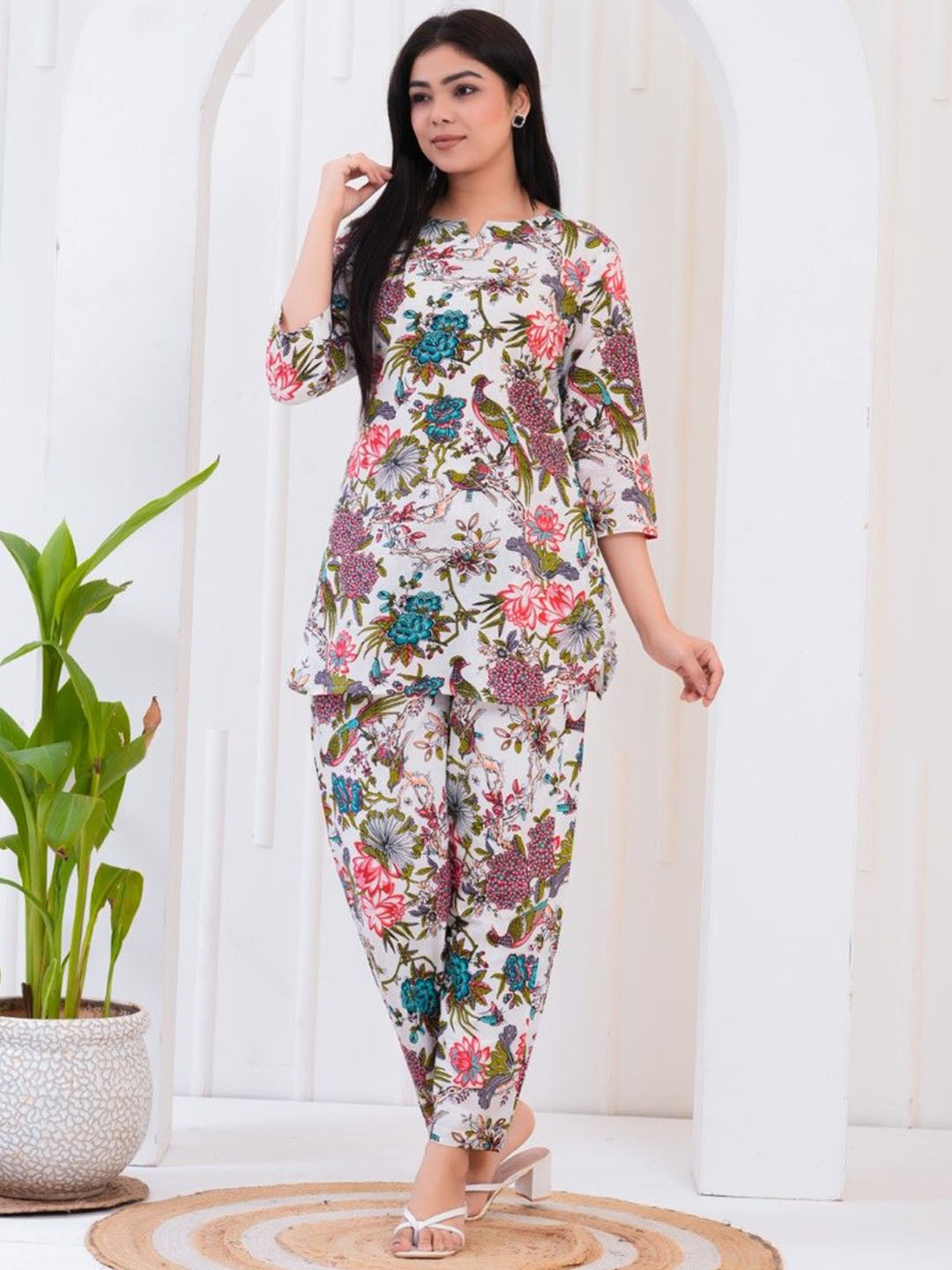 

SAK JAIPUR Floral Printed Cotton Tunic With Trouser, White