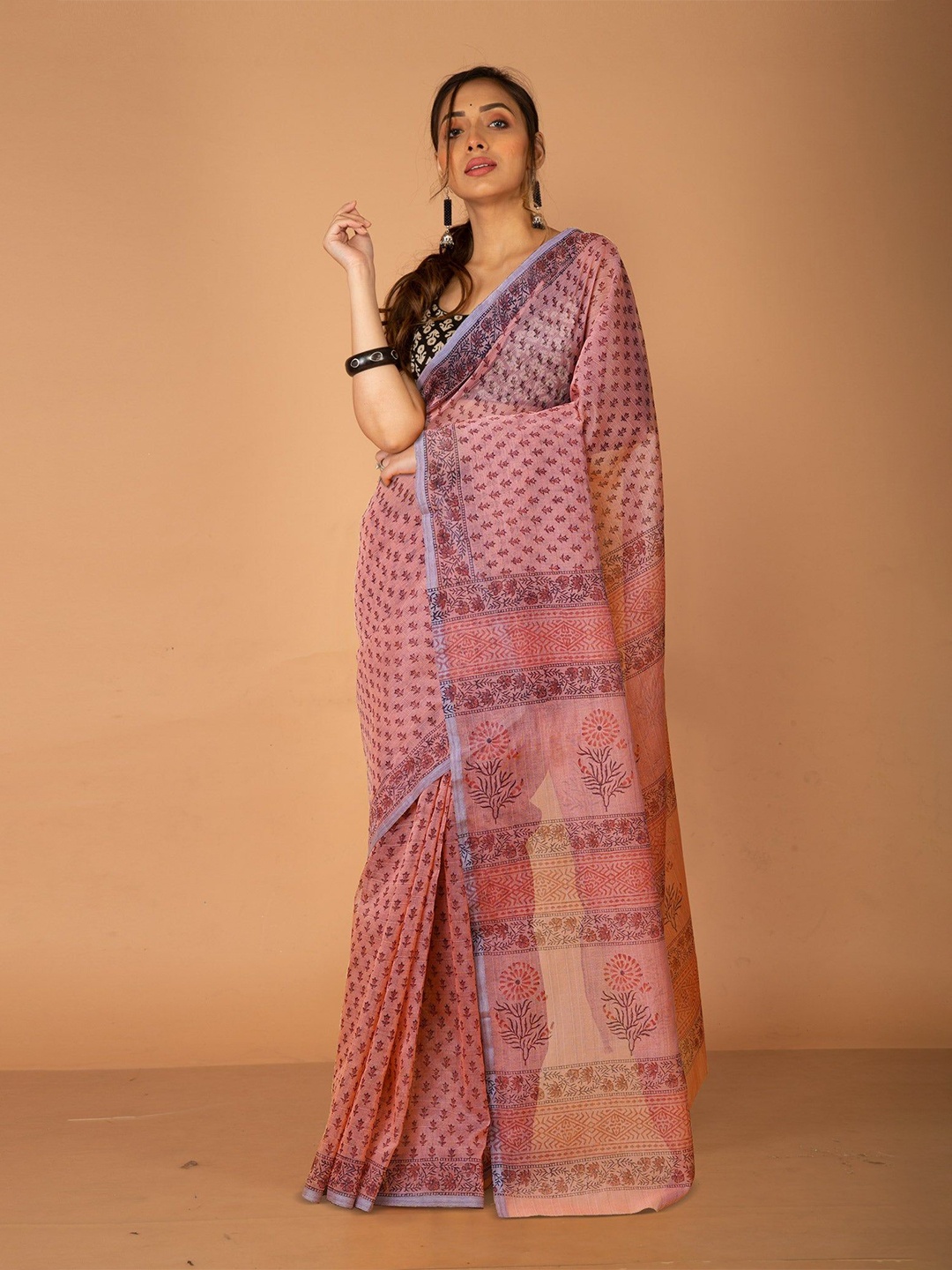 

Unnati Silks Ethnic Motifs Printed Handloom Block Print Saree, Pink