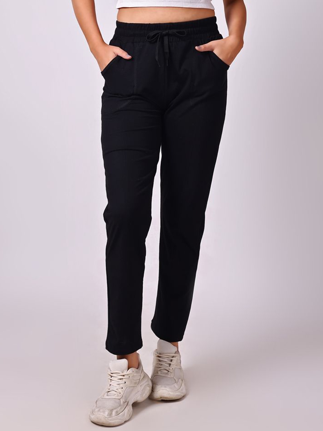 

HSR Women Mid Rise Track Pants, Black